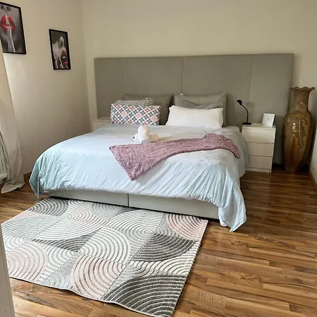 Dortmunder Erdgeschoss-luxusloft Mit Grossen Balkon, Netflix Und 250 Mbytes Highspeed Wifi * Wilhelmshohe