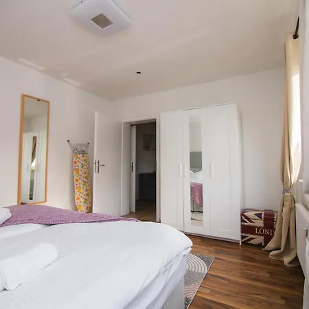 Апартаменты Dortmunder Erdgeschoss-luxusloft Mit Grossen Balkon, Netflix Und 250 Mbytes Highspeed Wifi