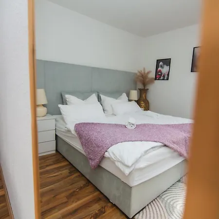 Dortmunder Erdgeschoss-luxusloft Mit Grossen Balkon, Netflix Und 250 Mbytes Highspeed Wifi Lägenhet Wilhelmshohe