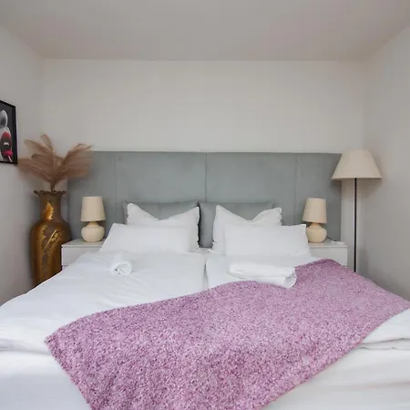 Lägenhet Dortmunder Erdgeschoss-luxusloft Mit Grossen Balkon, Netflix Und 250 Mbytes Highspeed Wifi