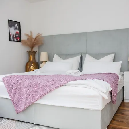 Lägenhet Dortmunder Erdgeschoss-luxusloft Mit Grossen Balkon, Netflix Und 250 Mbytes Highspeed Wifi *