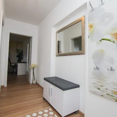 Dortmunder Erdgeschoss-luxusloft Mit Grossen Balkon, Netflix Und 250 Mbytes Highspeed Wifi Lägenhet Wilhelmshohe