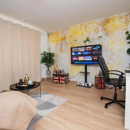 Lägenhet Dortmunder Erdgeschoss-luxusloft Mit Grossen Balkon, Netflix Und 250 Mbytes Highspeed Wifi