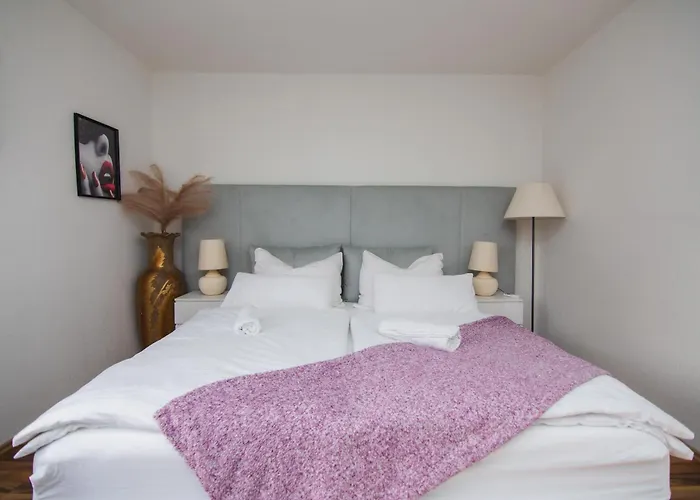 Appartement Dortmunder Erdgeschoss-luxusloft Mit Grossen Balkon, Netflix Und 250 Mbytes Highspeed Wifi