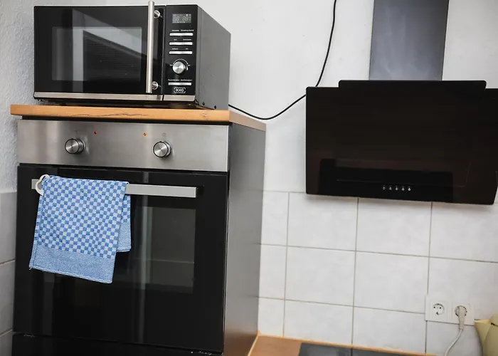 Dortmunder Erdgeschoss-luxusloft Mit Grossen Balkon, Netflix Und 250 Mbytes Highspeed Wifi Wilhelmshohe